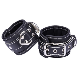 Kit BDSM - menottes, fouet, laisse, gagball, masque oculaire (réglé avec 9 parties)