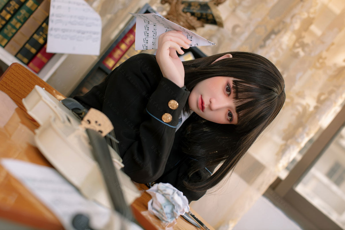 Platycodone poupée sexuelle (Bezlya Doll 160 cm bonnet C 2.1 Silicone)