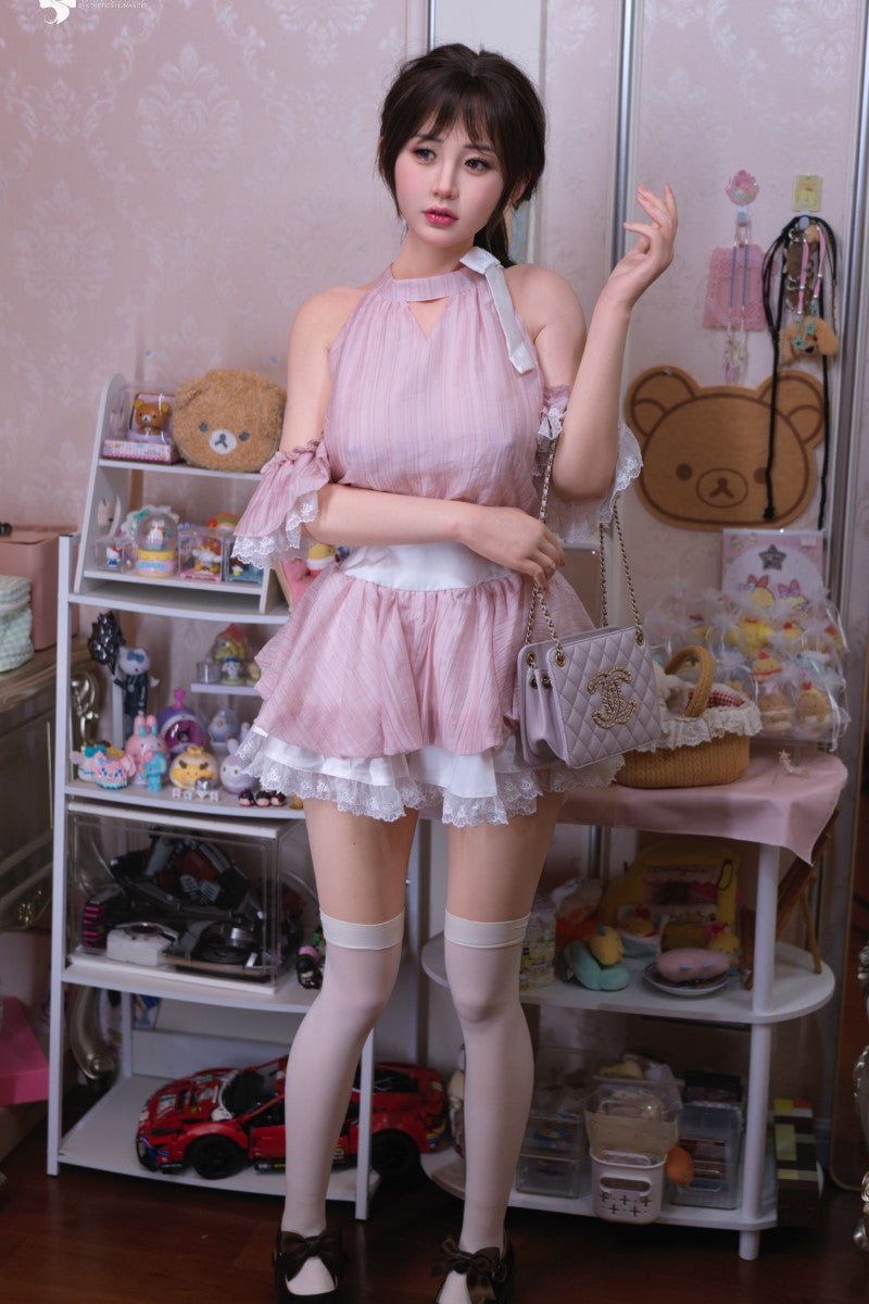 Vivi-model 23 (Gynoid Doll 160 cm F-Cup siliconen)