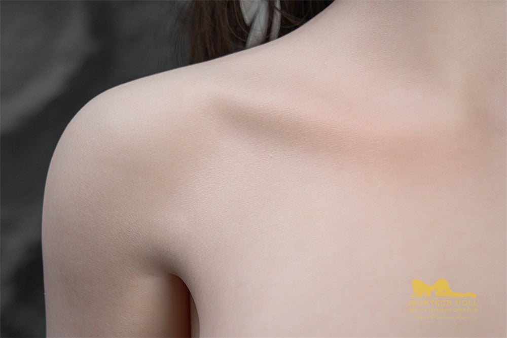 Nia sekspop (Irontech Doll 158 cm E-cup T3-1 siliconen)