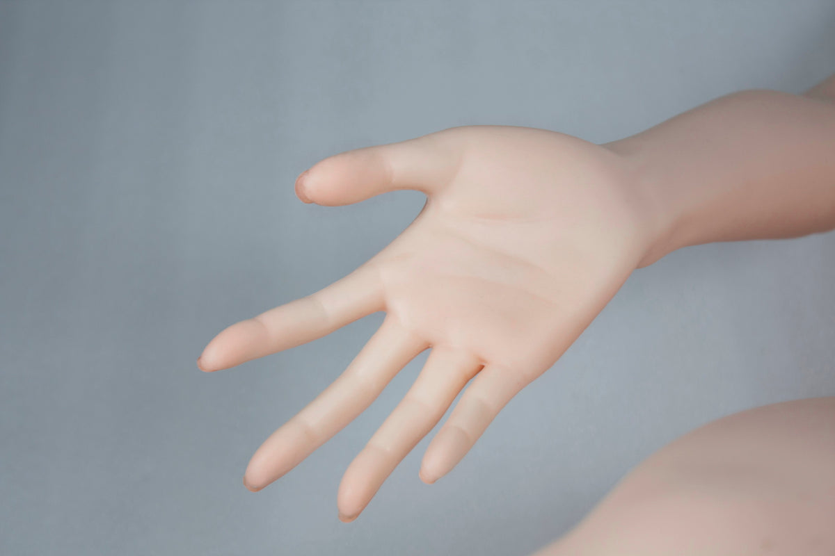 Momo Igawa sexpuppe (Elsa Babe 165cm HC023 Silikon)