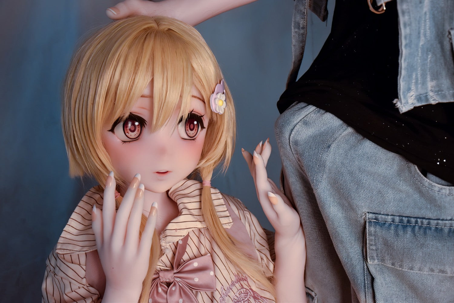 Yokotani Yukiko sekspop (Elsa Babe 140 cm D-cup RAD007 siliconen)