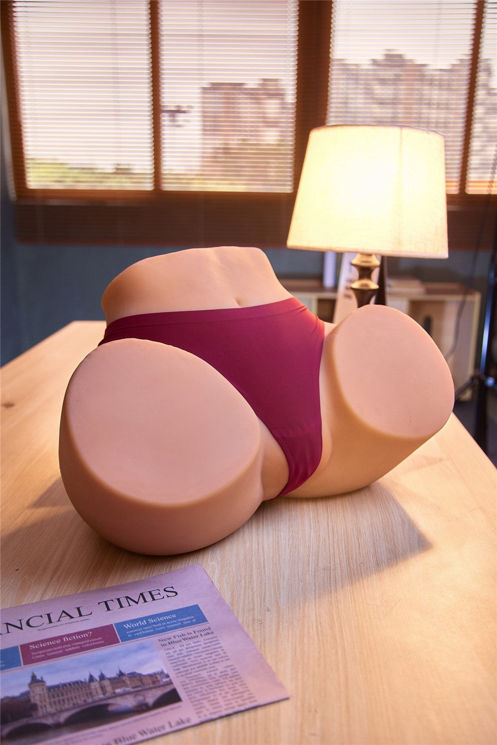 Kont extra grote bochtige sekspop (Irontech Doll Heup 125cm TPE)